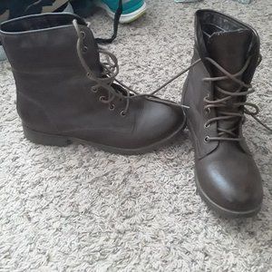 Brown Boots Size 8